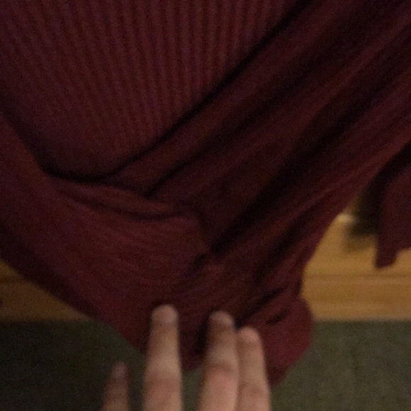 Forever 21 Maroon colored long sleeve dress - Picture 4 of 8